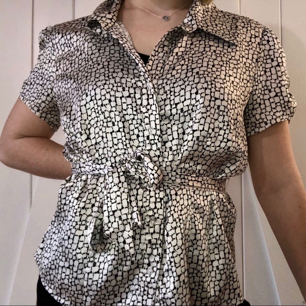 BELTED BLOUSE